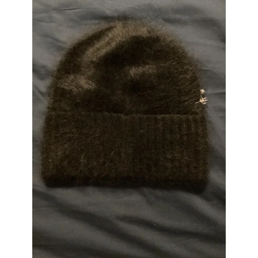 Lululemon Fuzzy Cashmere Beanie Black LU9CY6S One‎ Size NWT